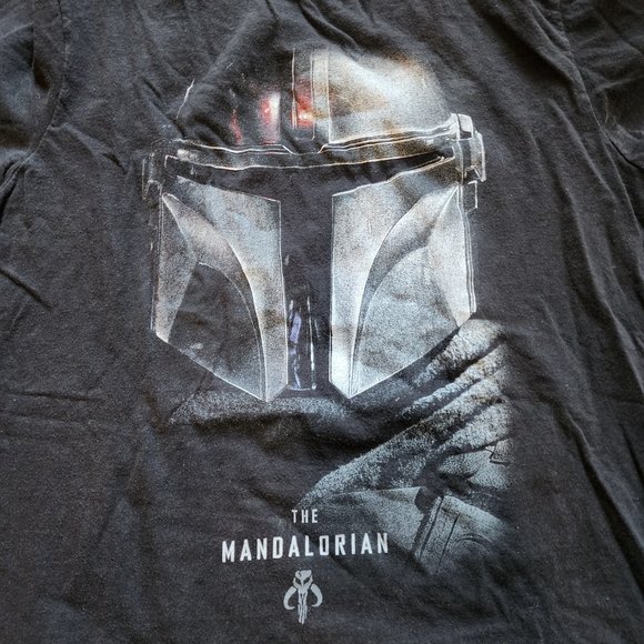 Star Wars Men’s Medium Shirt Bundle (7 Short-Sleeved, 1 Long-Sleeved) - Picture 10 of 10